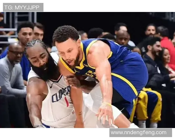 快船与雷霆激战正酣体育直播精彩瞬间全记录